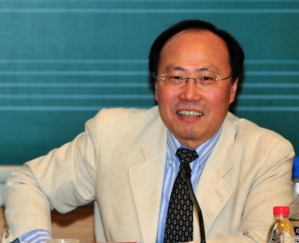 赵维平照片学校用.JPG