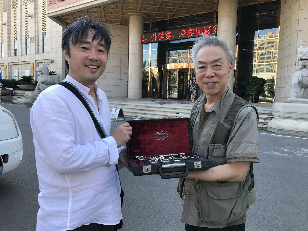 赠乐器2.jpg